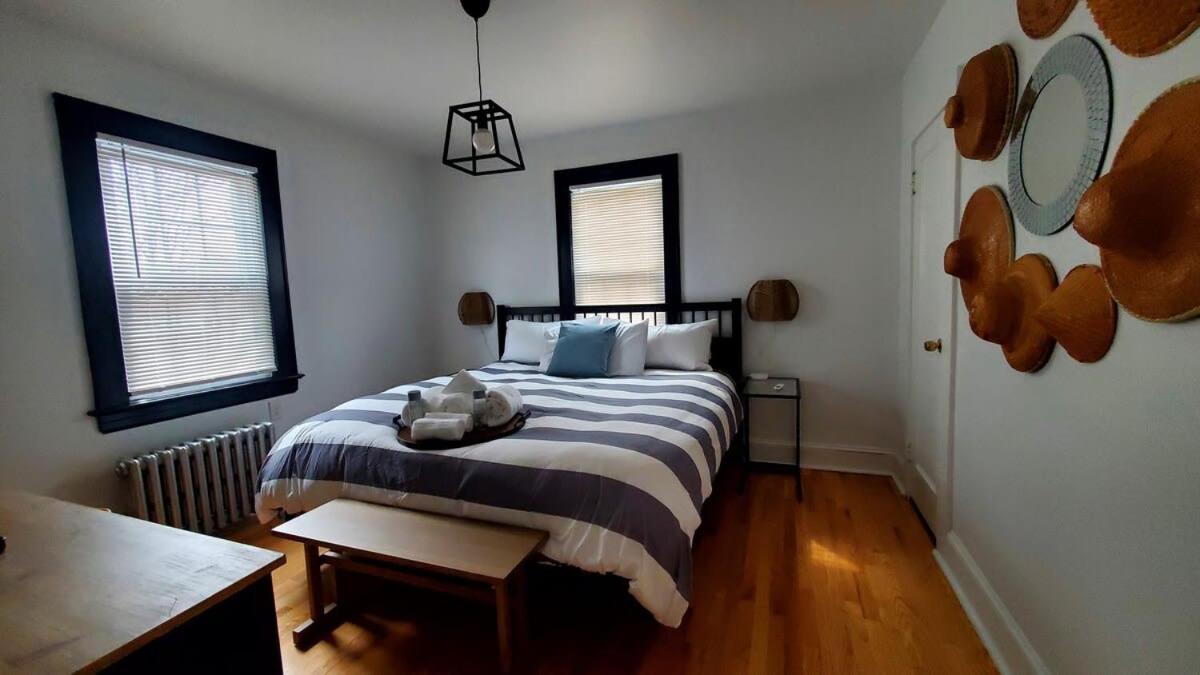 The Blue Sapphire 2Br 2 King Beds & Ample Backyard Daire Bridgeport Dış mekan fotoğraf